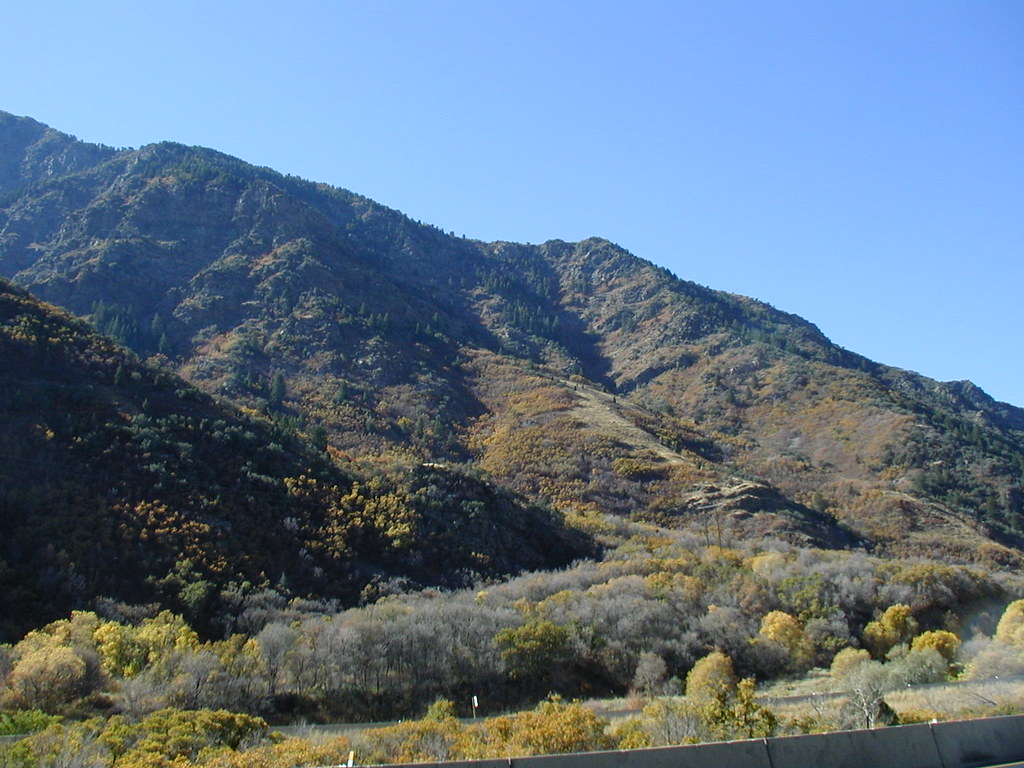 PA130020 Mountains through er Canyon, UT Karen Rasmussen Flickr