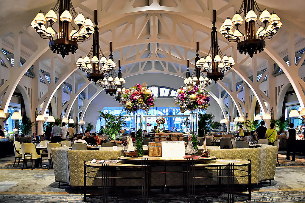 The Fullerton Bay Hotel Decorations at The Fullerton Bay H… Flickr