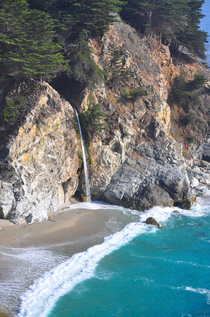 McWay Falls Located right off Highway 1 near Big Sur is a … Flickr