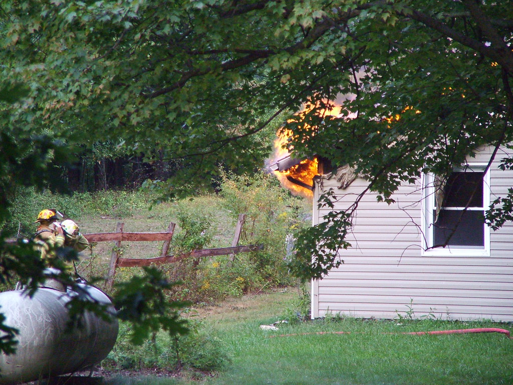 Heath FD Working fire 9223 Blue Jay Rd Flickr