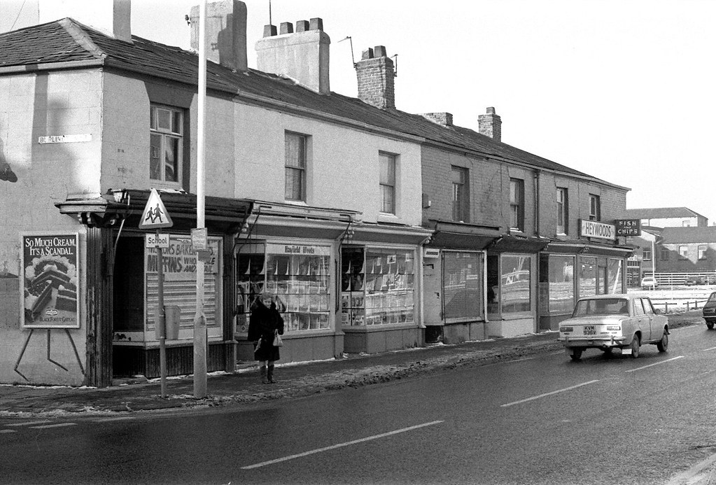 Oldham Road at Burlington Street Block of Shops on Oldham … Flickr