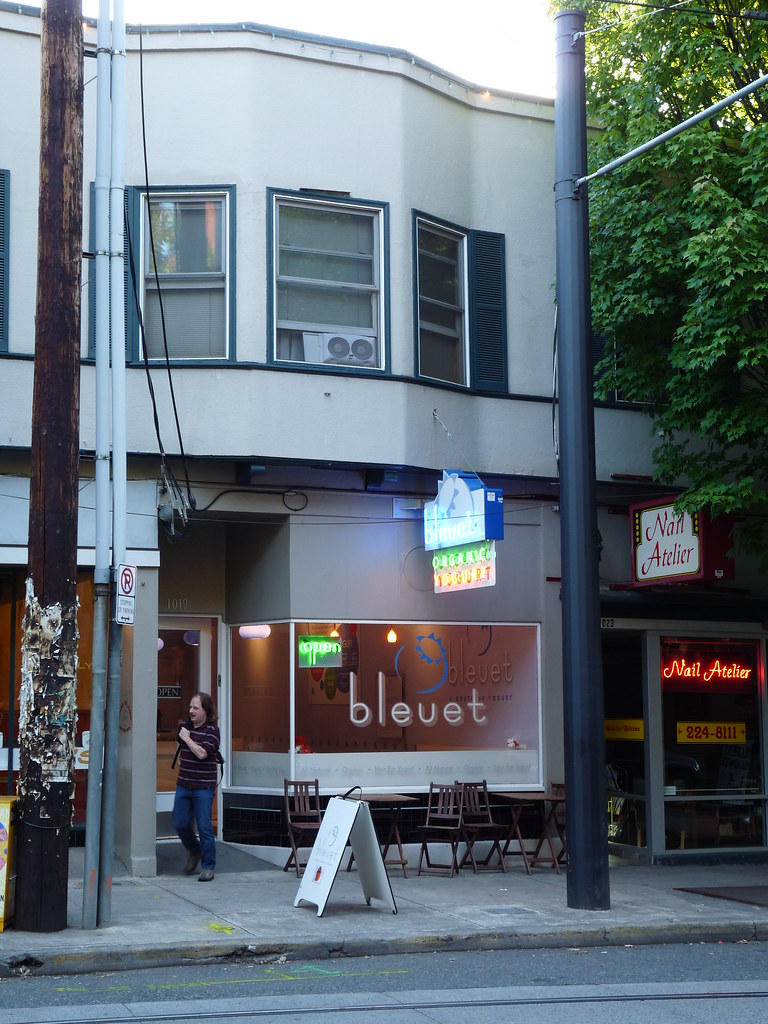 NW 23rd Ave NW 23rd Ave in Portland, Oregon. Alex Abboud Flickr