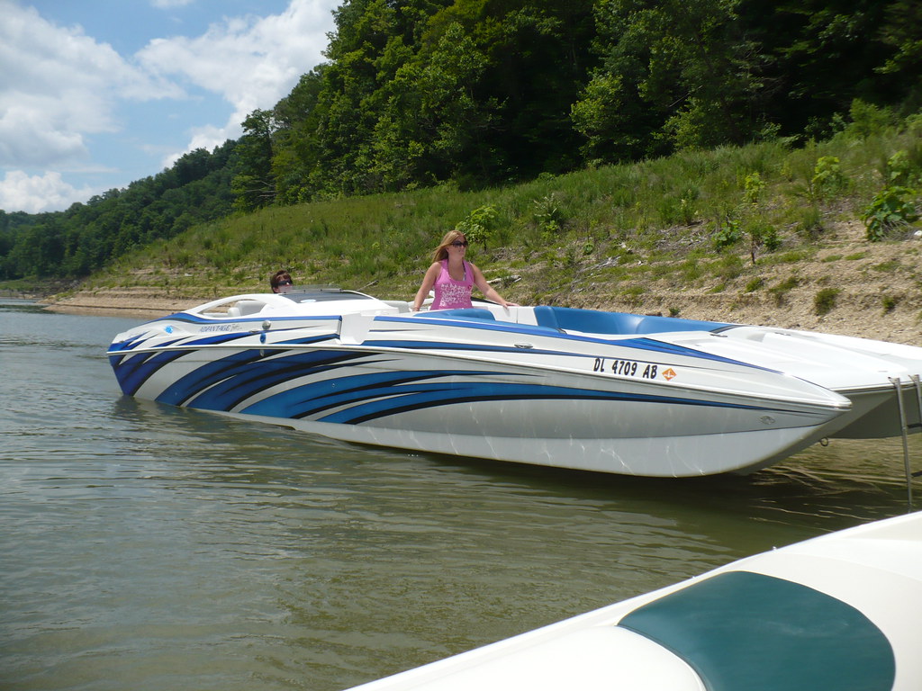 Lake Cumberland Boating on Lake Cumberland in KY during th… Flickr