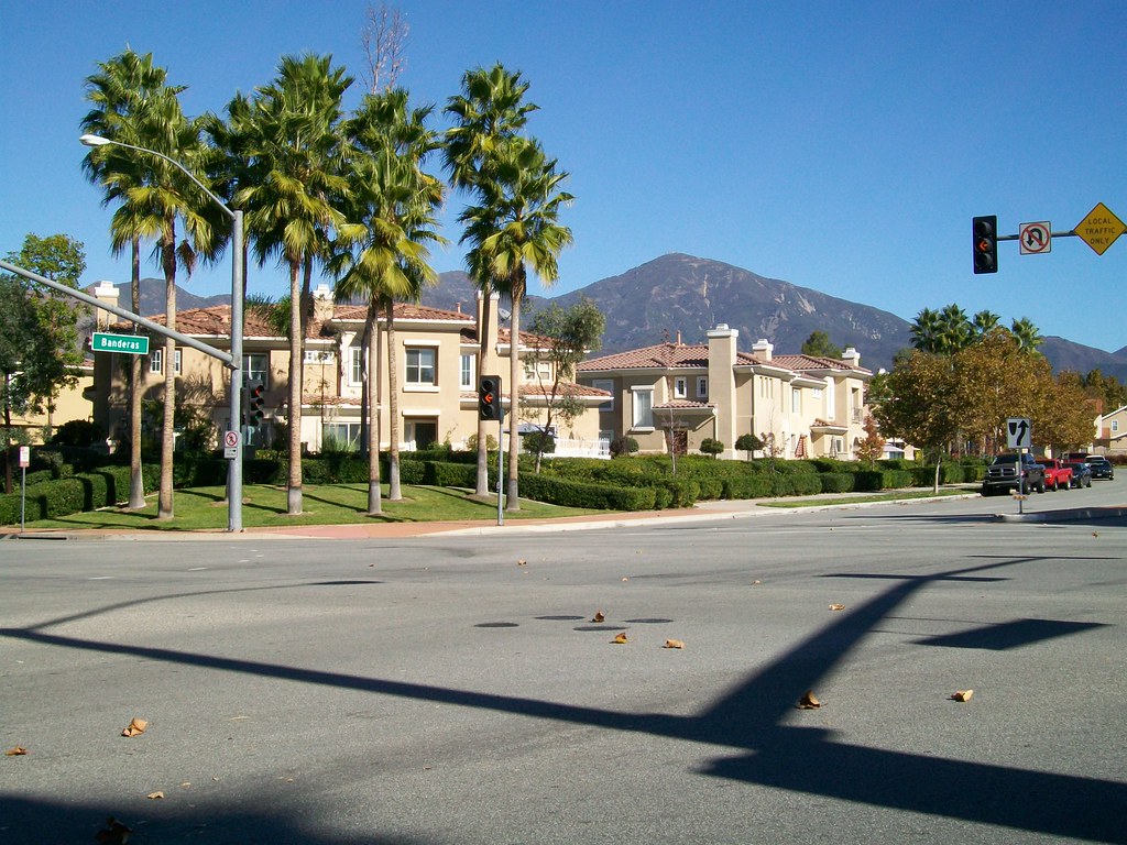 Condos with Saddleback Mountains in Distance Licensed unde… Flickr