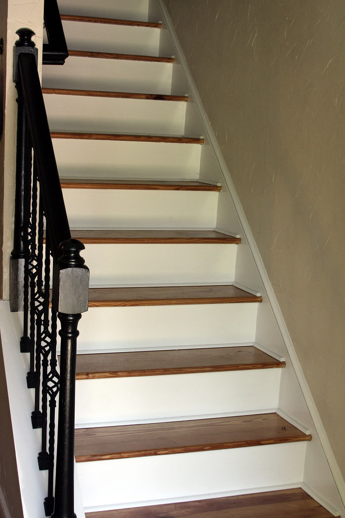 Budget Staircase Renovation The stairs were covered with o… Flickr