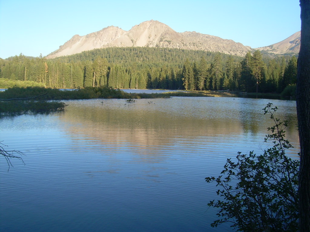 mt lassen this is mt. lassen!!! largest plug dome volcano … Flickr