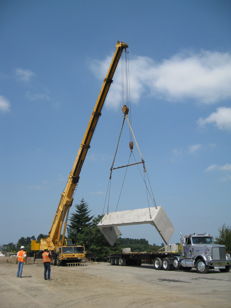 SR 539, Box culvert July 24 A crane lifts a section of b… Flickr