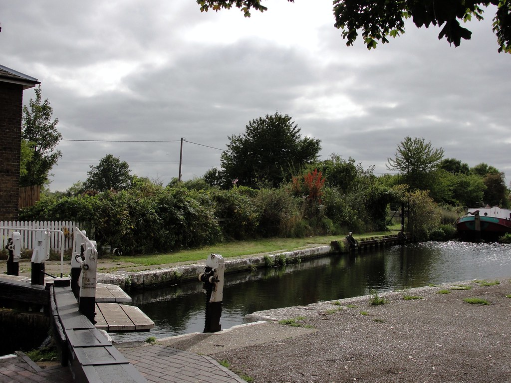 Canal Lock The Grand Union Canal at Windmill Lane Southall… Maxwell