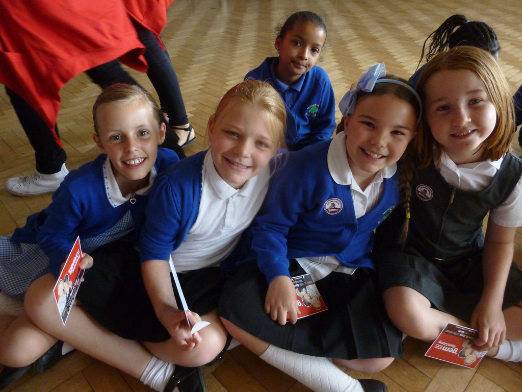 Thorpe Acre Junior School Amy and Dangerous Dave visited T… Flickr