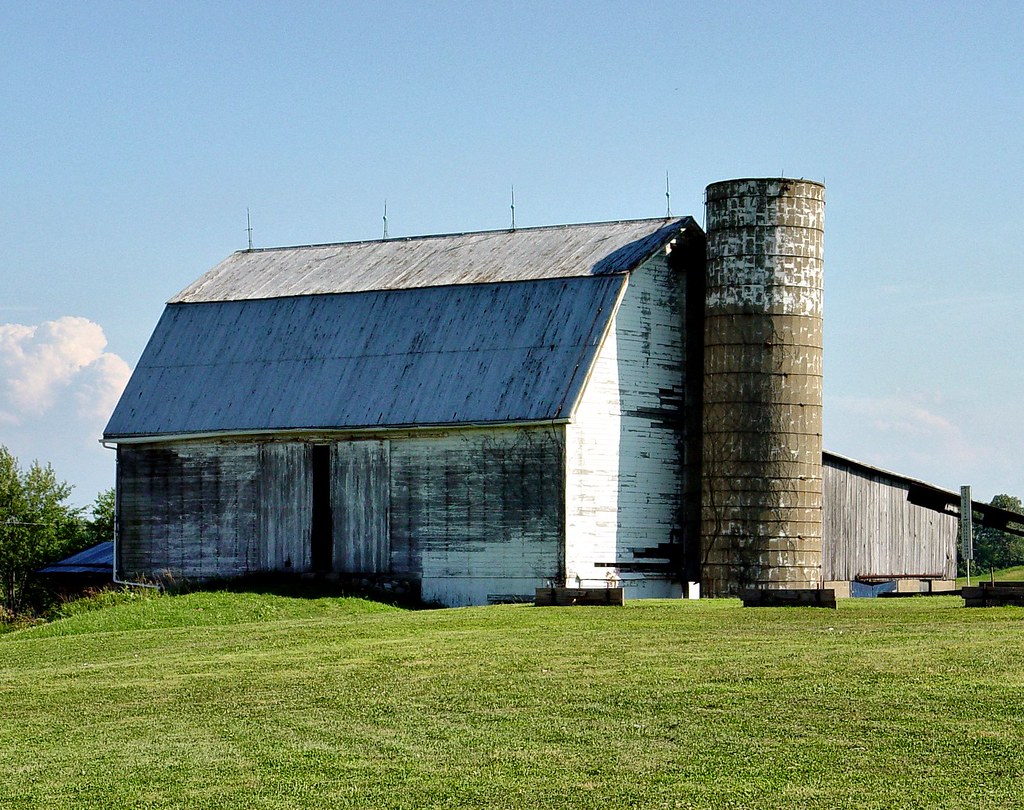 Bartlett Barn I'll probably always remember this barn beca… Flickr