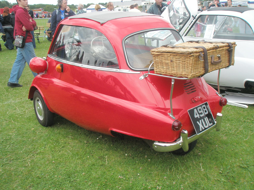 Isetta Bubble Car Uxbridge Auto Show, West London, 19th Ju… Flickr