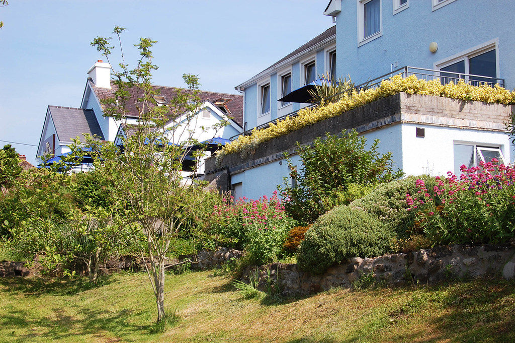 78 The Plough Inn at Rhosmaen from sunken garden area