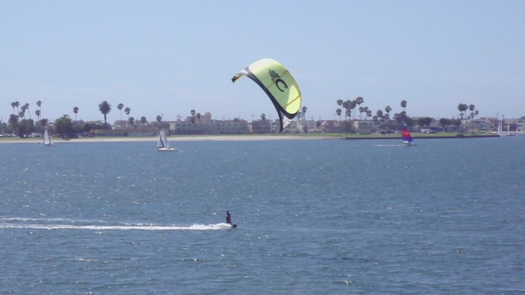 Parasail Surfing on Mission Bay in San Diego Parasail surf… Flickr