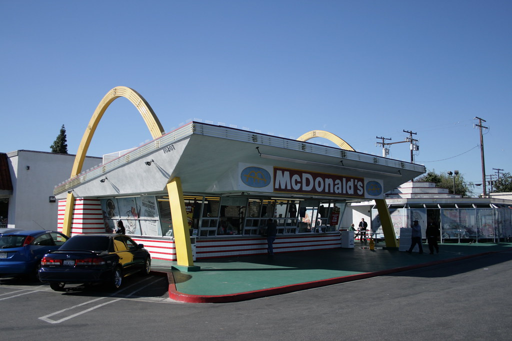 McDonald's Downey (California USA) The 1953 McDonald's res… Flickr