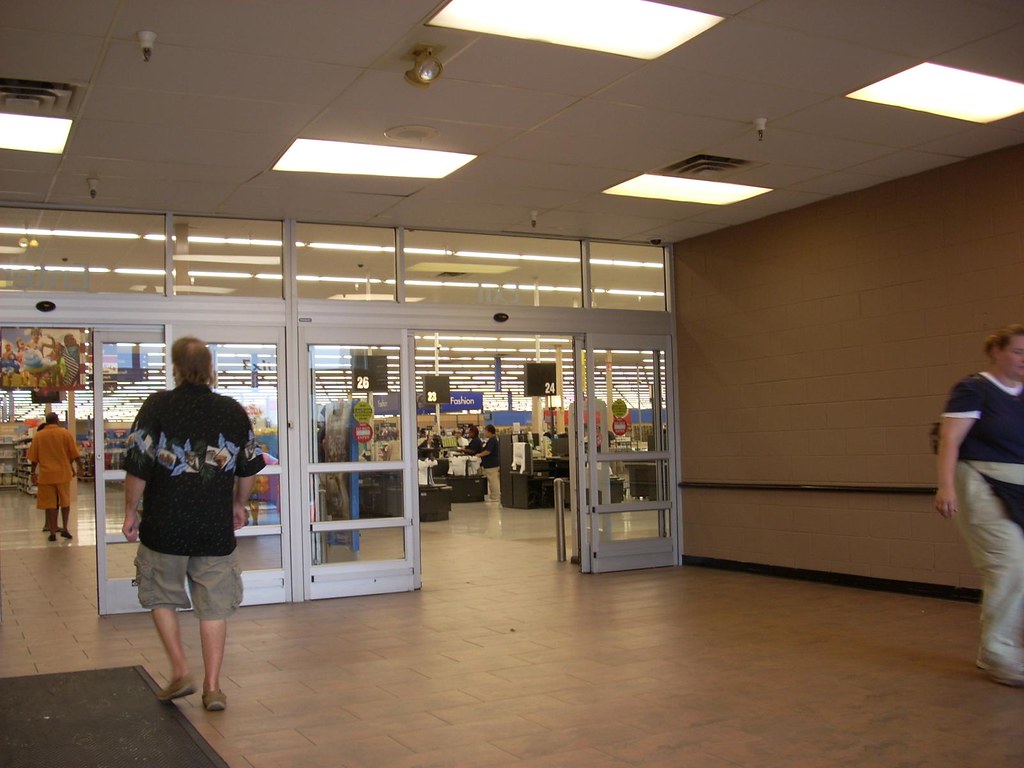 WalMart Supercenter interior WalMart Supercenter 1773 (… Flickr