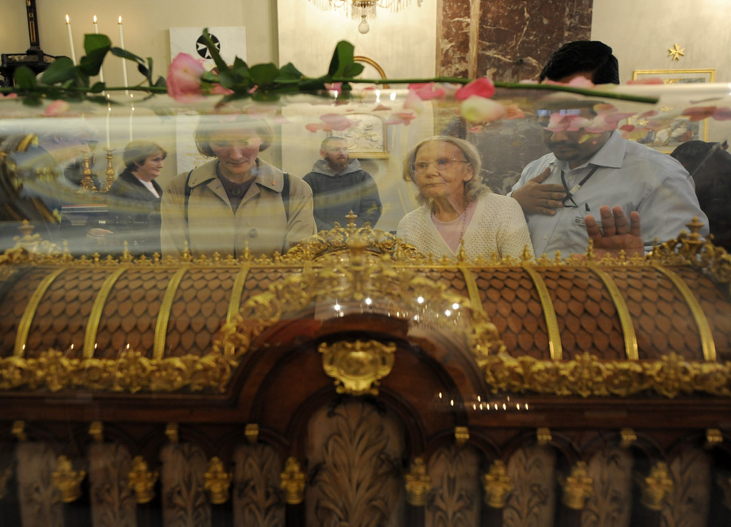 St. Therese of Lisieux in hospital, St. John’s Wood, Londo… Flickr