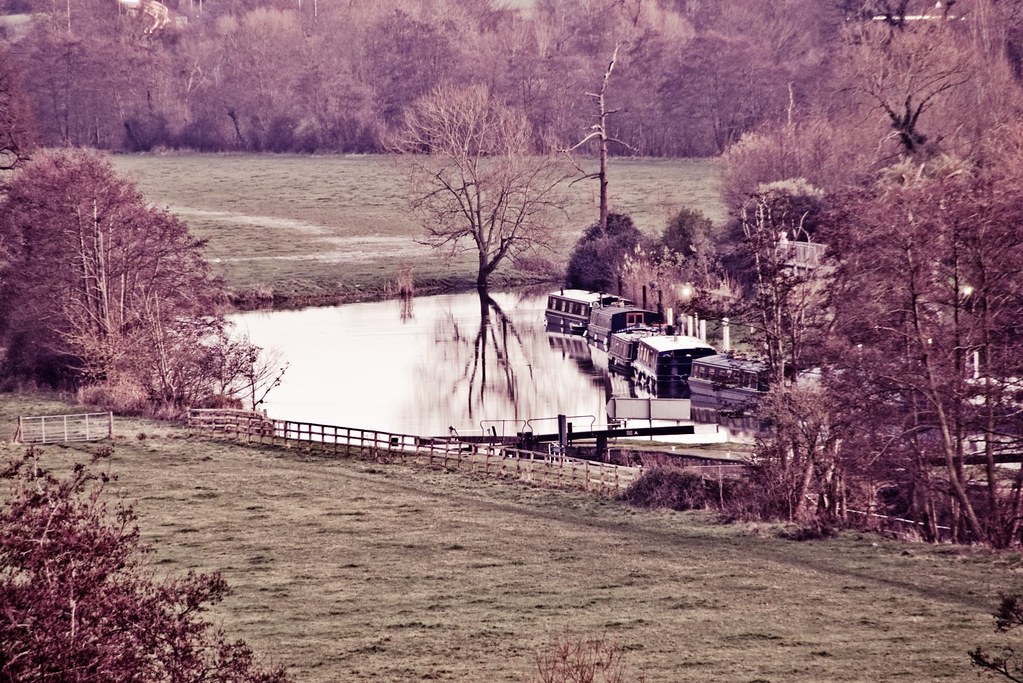 The Avon Bend upstream of Kelston Lock and Weir Jens Roesner Flickr