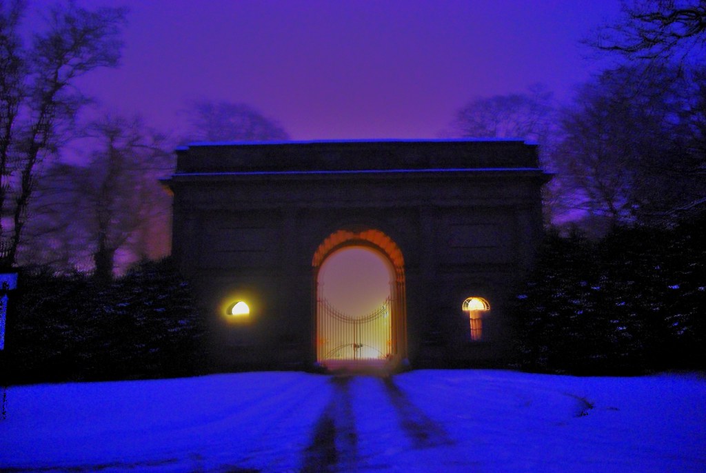 xmas eve 09 arch at dusk jcw1967 Flickr