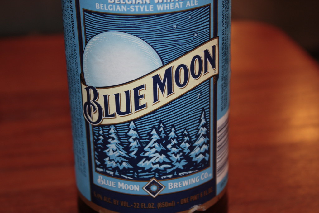 Blue Moon beer Label on a Blue Moon beer, a Belgian White … Flickr