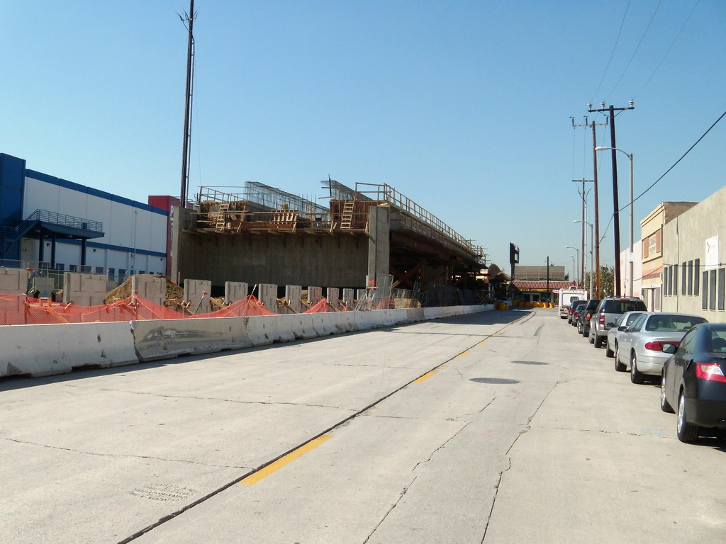 348 MTA Expo Line Looking West To La Brea Ave. 20091022 Flickr