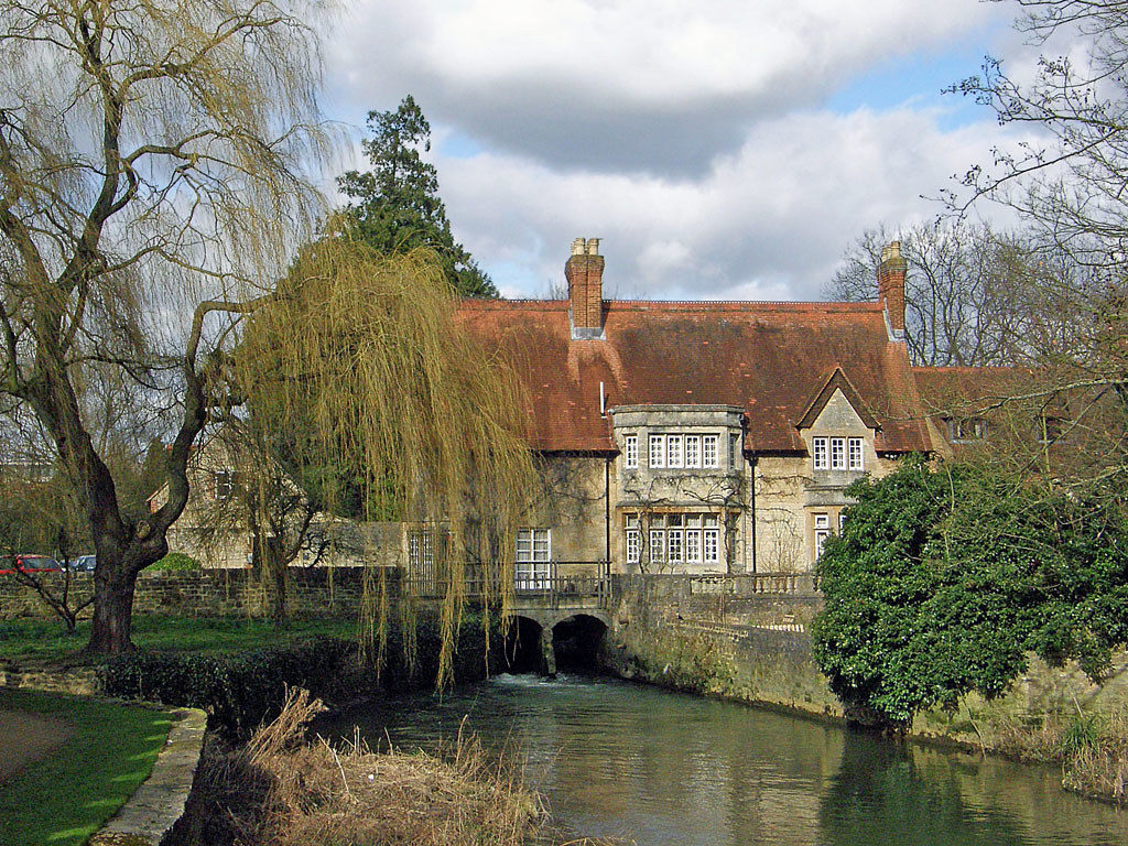 Holywell Ford House Holywell Ford House, over the River Ch… Flickr