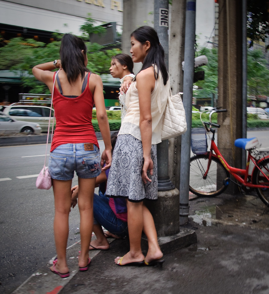 street walkers |.bad girls Street Prostitution Photo Ess… | Adrian in Bangkok | Flickr