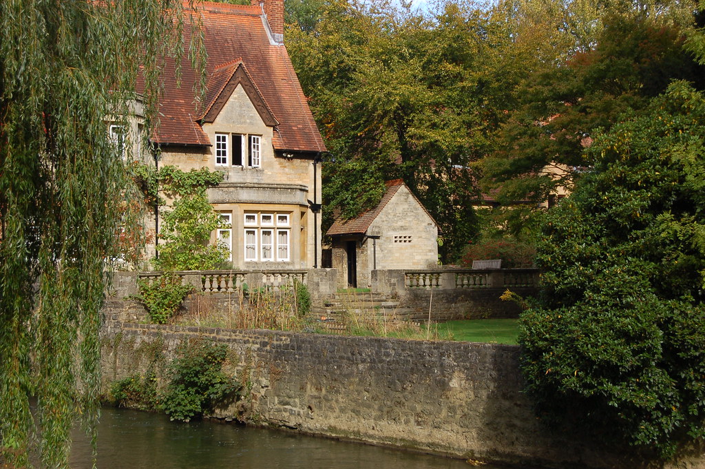 Garden of Holywell Ford House, Mill Lane Magdalen Colleg… Flickr