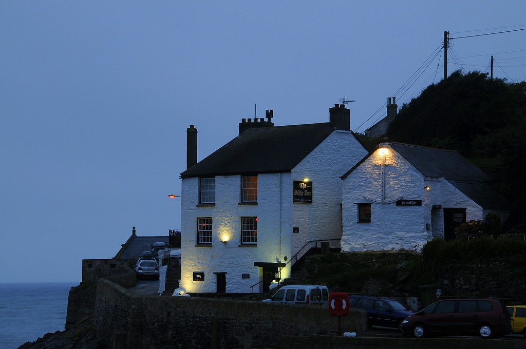 The Ship Inn, Porthleven 03/08/2009 One of the oldest buil… Flickr