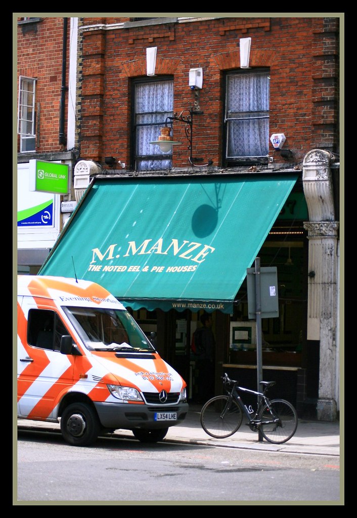 M. Manze. Eel pie and mash shop Tower Bridge Road M.Manze … Flickr