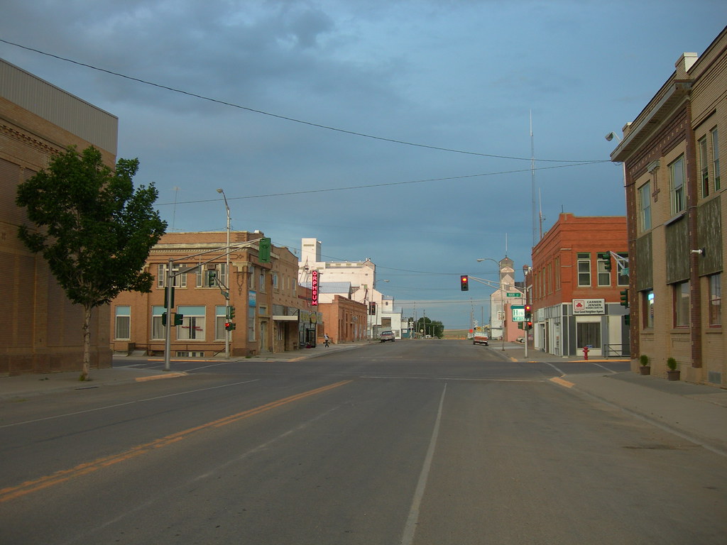 Downtown Conrad Montana A thunderstorm was moving in. Stor… Flickr