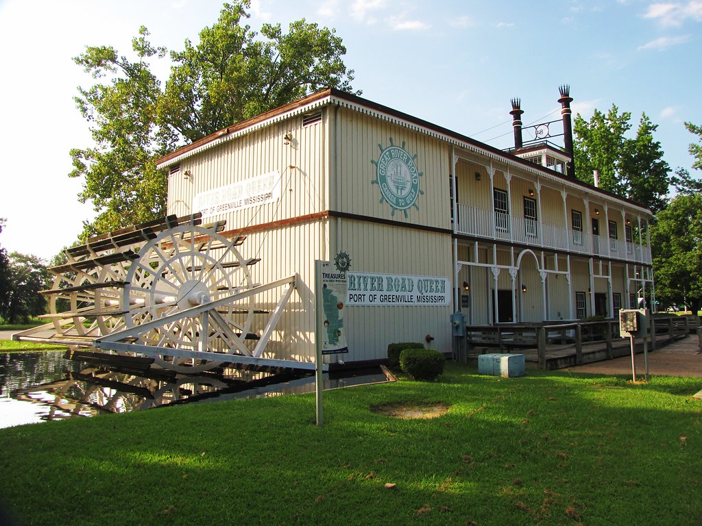 IMG_2913 Hwy 82 Center Greenville, Mississippi LordWalt