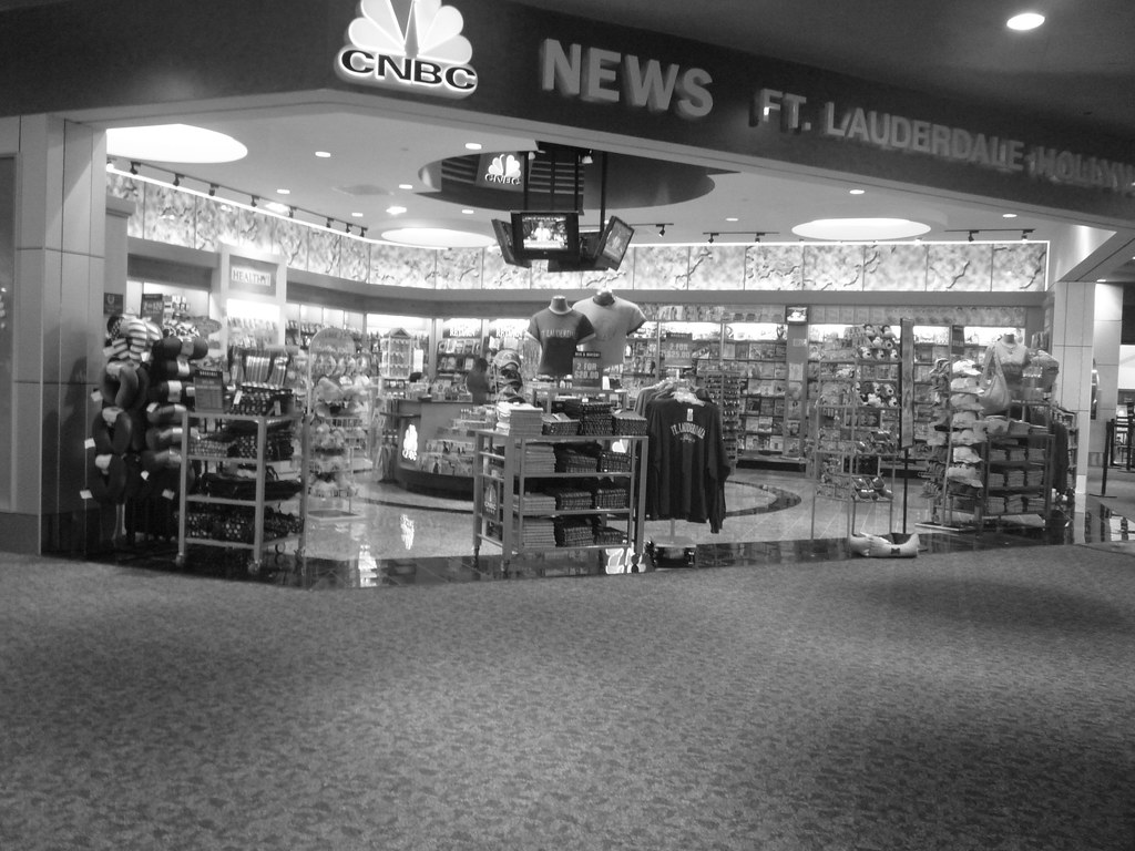 Airport •°¤*(¯`°sαєє∂α°´¯)*¤°• Flickr