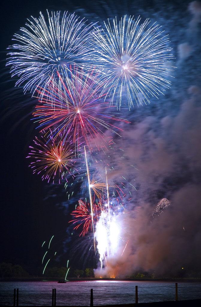 Friendship Festival Fireworks on the Canadian side of the … Flickr
