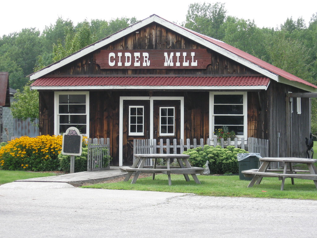 Saginaw MI Bayne's Cider Mill BROWN139 Flickr