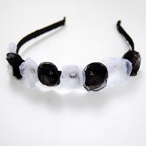 Black and White Flower headband This classy black and whit… Flickr