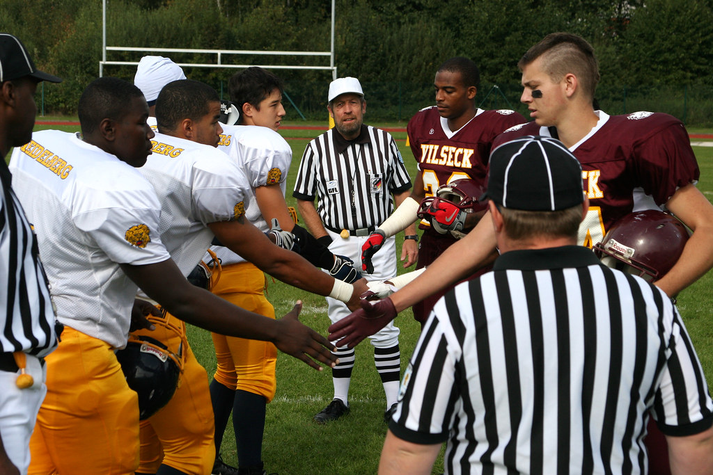 HHS vs. Vilseck Football The Heidelberg High School Lions’… Flickr