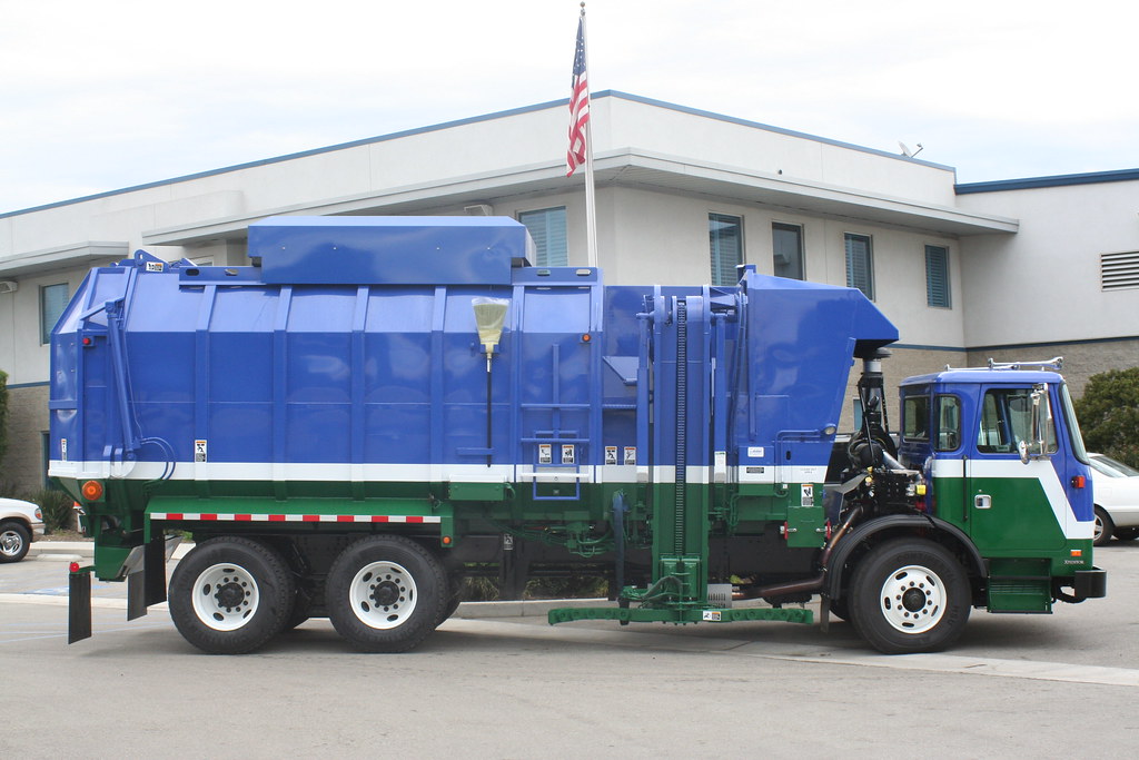 IMG_1090 City of Ontario 2009 Octo ASL CNG on Autocar AC