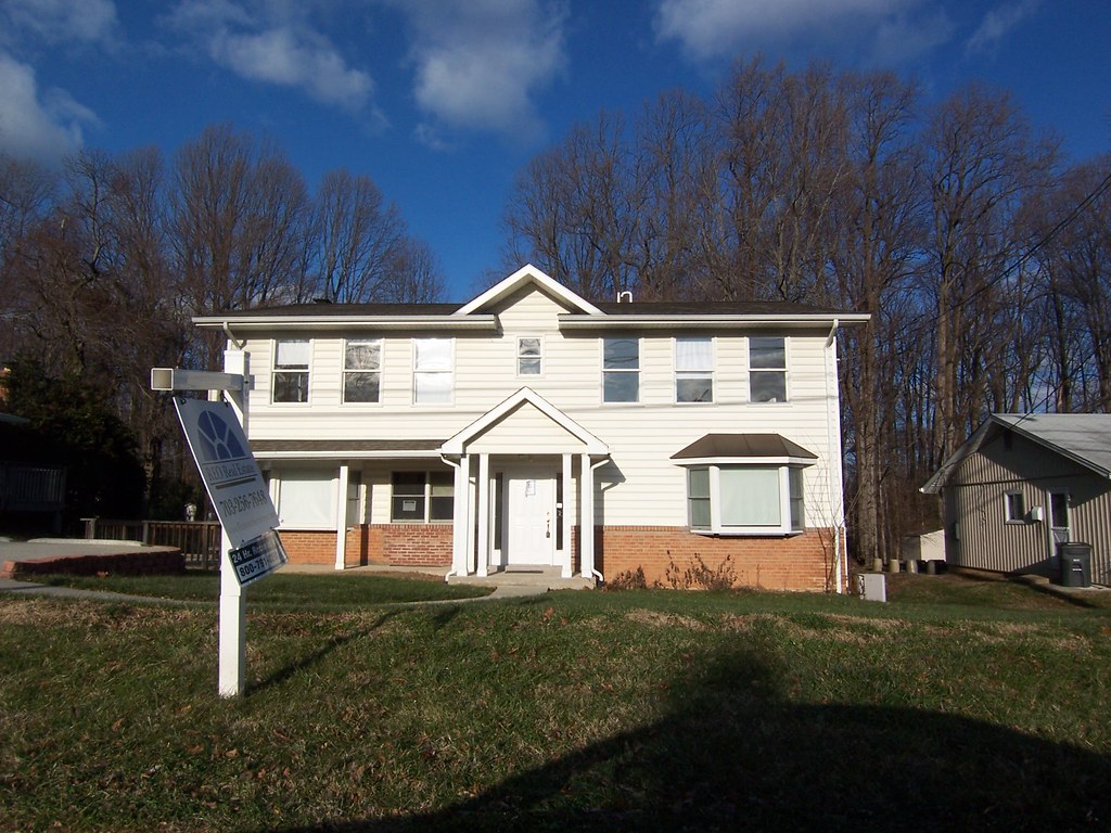 9430 Braddock Rd Fairfax Virginia 22032 Surrey Square Flickr