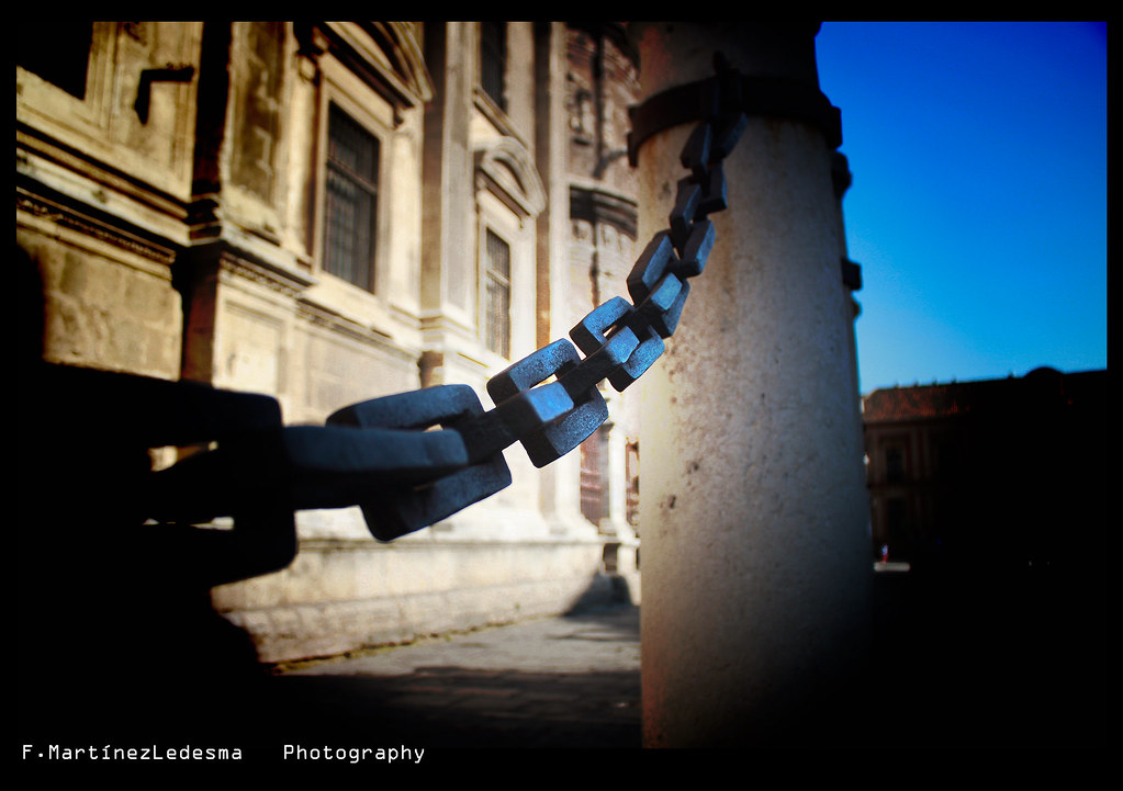 Cadenas para la amistad / Chains for friendship Machine an… Flickr
