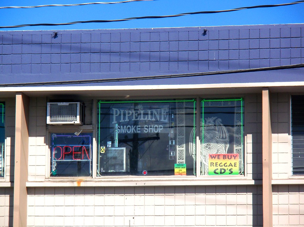 Pipeline Smoke Shop Puck's Alley (University) kalihikahuna74