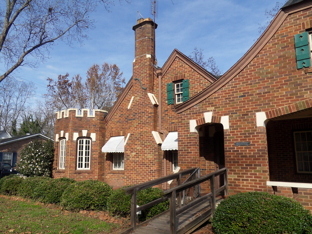 519 Eatonton Street / Monticello, A closeup of th… Flickr