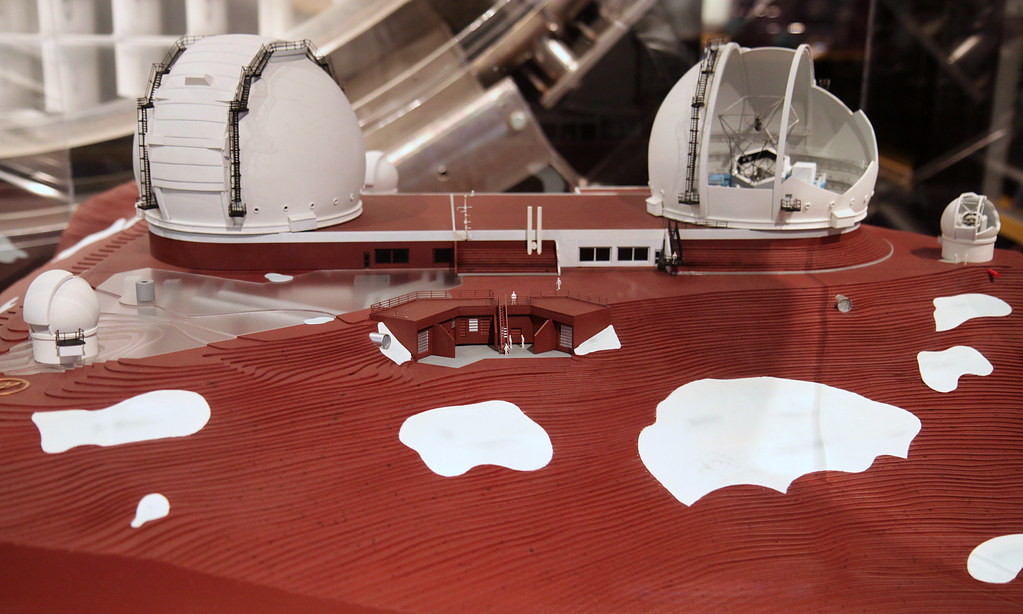 Keck Observatory Model Scale model of the W.M. Keck Observ… Flickr