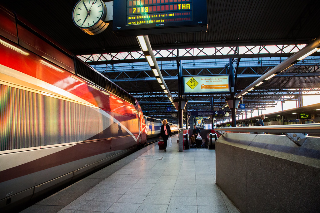 Belgique Bruxelles Gare du Midi (Vol 6) a photo on Flickriver