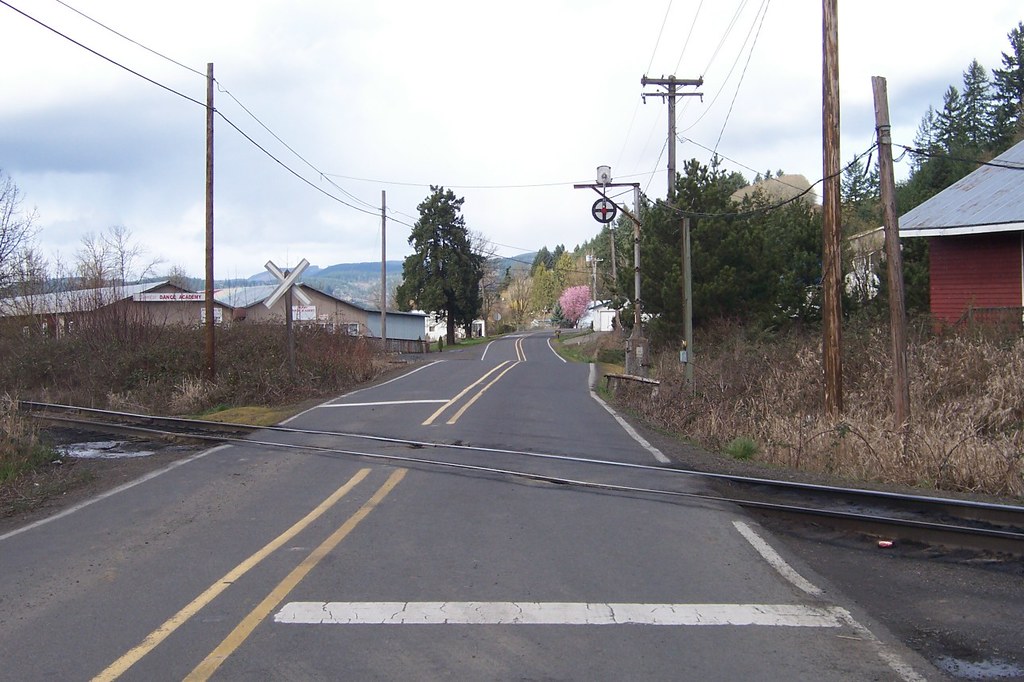 wigWag Near Banks Oregon mile105 Flickr