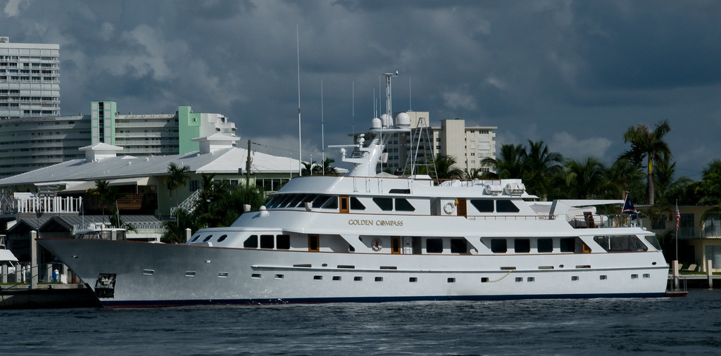 Motor Yacht the "Golden Compass" 17th Street bridge, Inter… Flickr