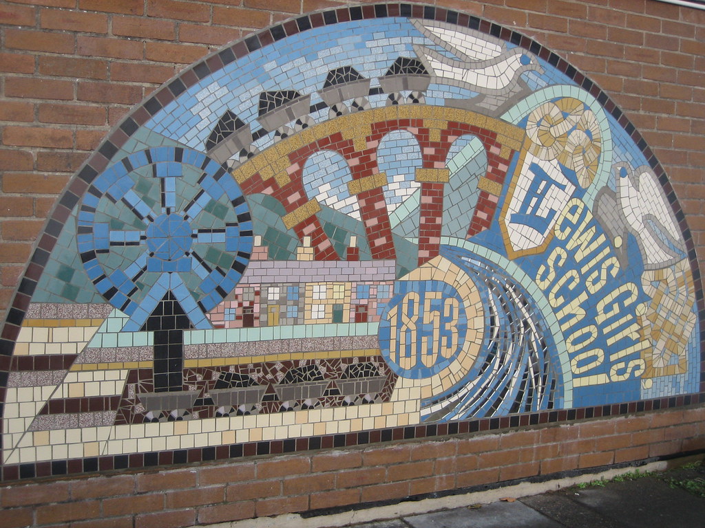 Lewis Girls School, Ystrad Mynach Mosaic in courtyard de… Flickr