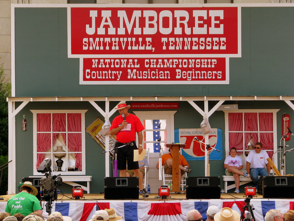 Smithville Fiddler's Jamboree main stage With the Emcee ki… Flickr