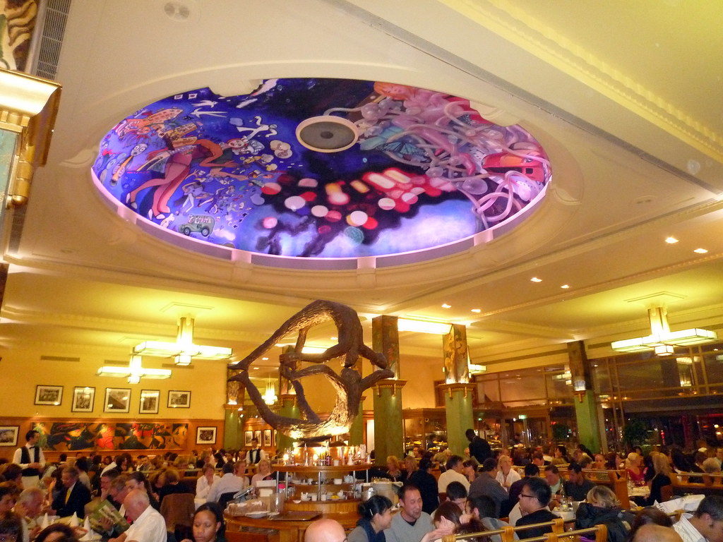 Restaurant La Coupole Une partie de la légende de Montparn… Flickr