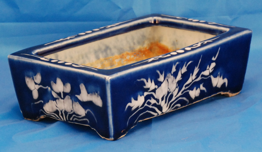 vb9013xjapanesebulbpot Blue and White Japanese Bulb Pot… Flickr