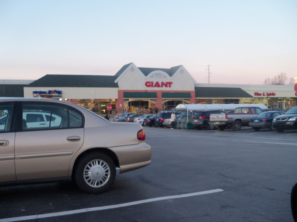 Shop N Bag/ Clemens/ Giant Frazer, PA a photo on Flickriver